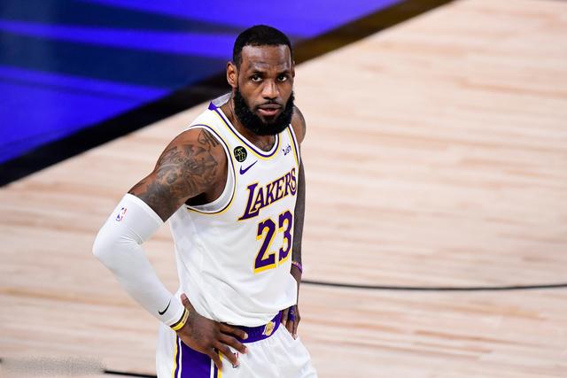 周琦6投6中砍12分5板 他仍是中国男篮最稳的点