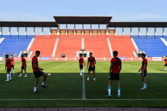 多特爆冷不敌倒数第二 沙欣若下课继任者是滕哈赫